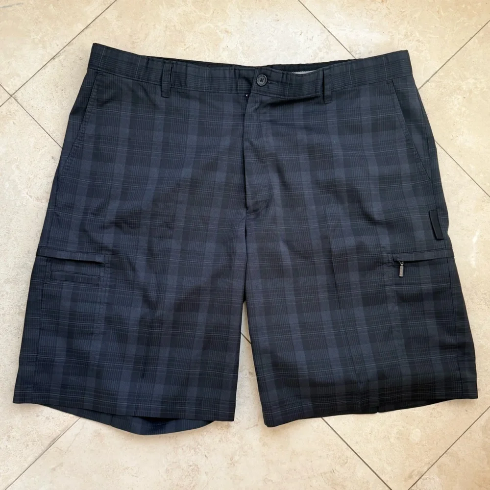 Greg Norman Tasso Elba Navy Plaid Golf Shorts Flat Front Size 40